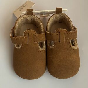 New Lucky Brand Brown Baby Crib Shoes Size 3 age 6-9 Months Faux Leather & Fur